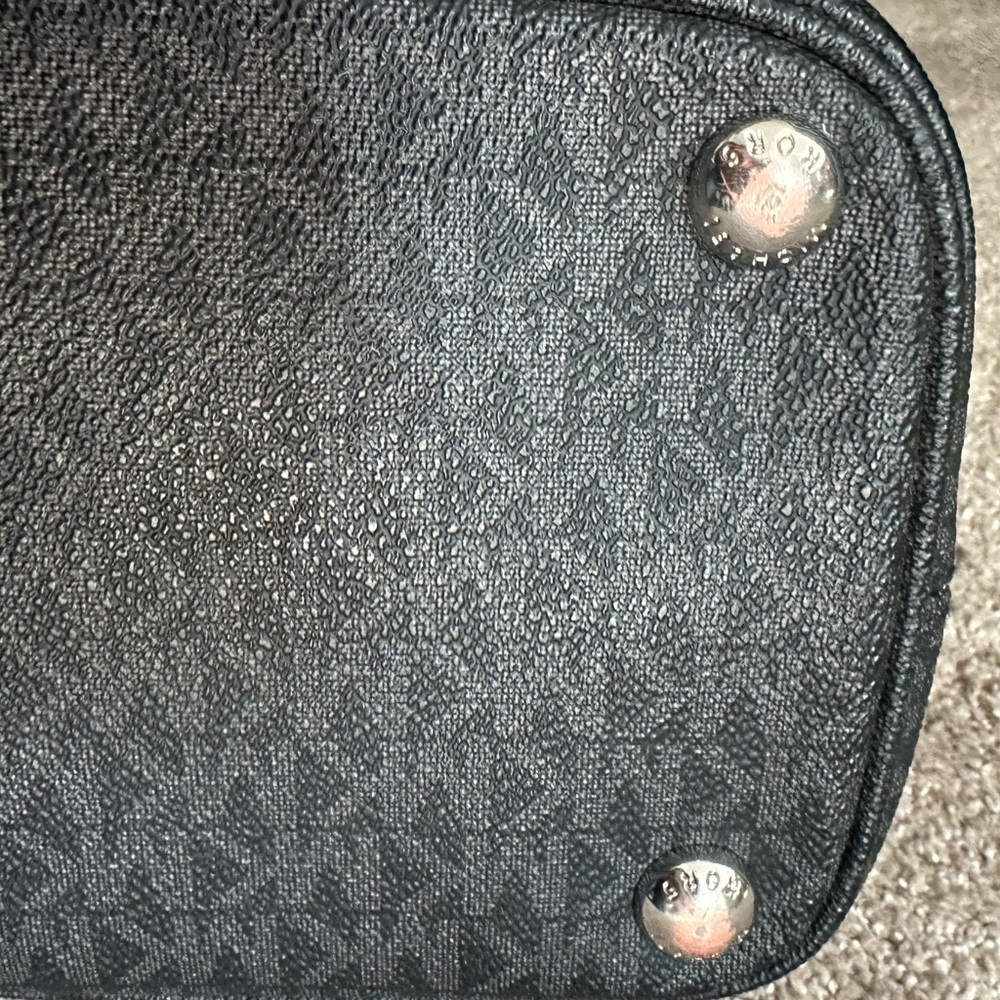 MK jet Set Small Tote Bag - Picture 10 of 14